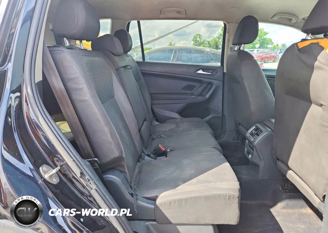 2018 Volkswagen Tiguan S VIN:3VV1B7AXXJM053792 - 11