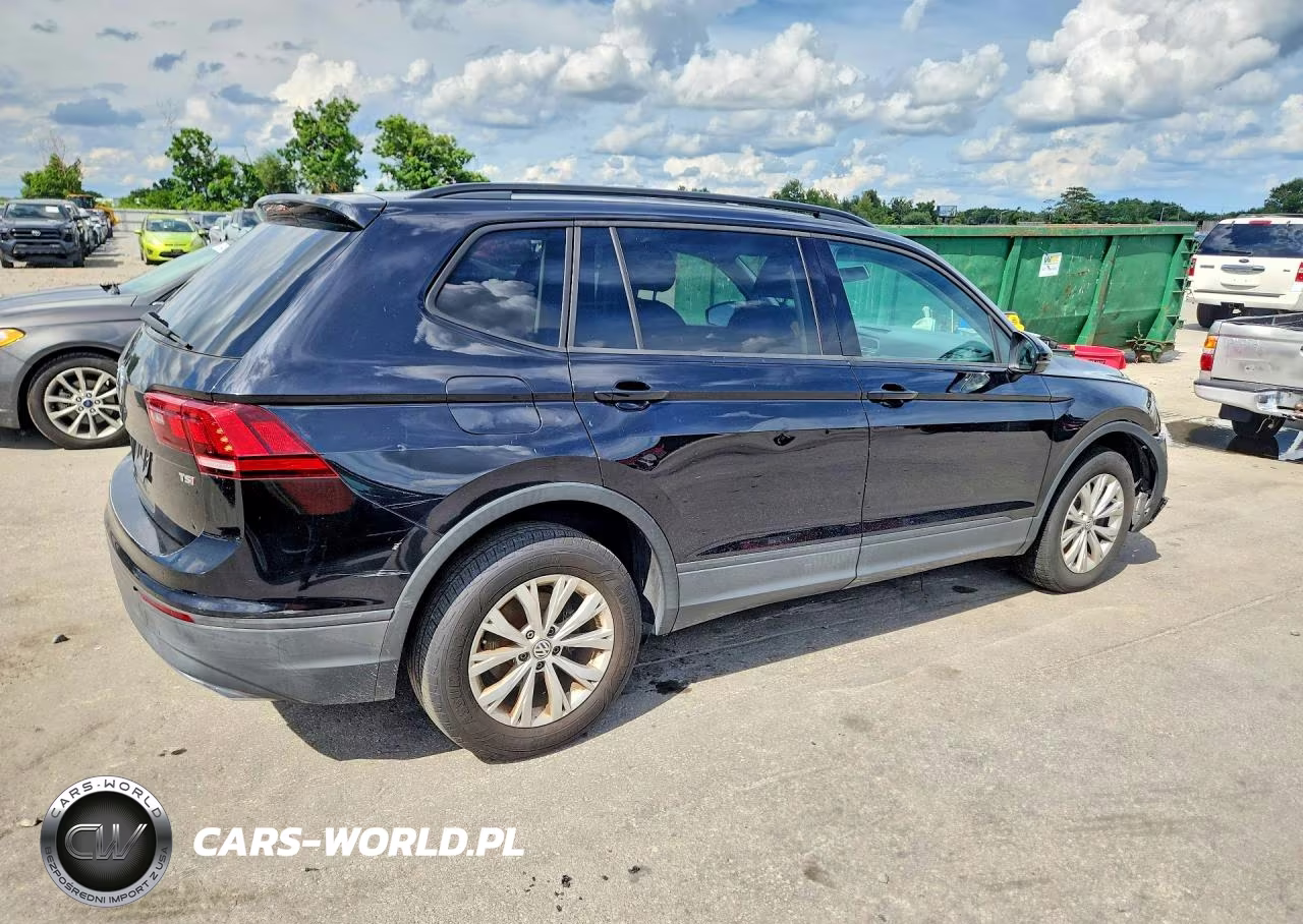 2018 Volkswagen Tiguan S VIN:3VV1B7AXXJM053792 - 3