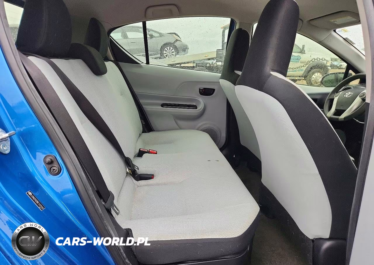 2014 Toyota Prius C One VIN:JTDKDTB38E1075990 - 10