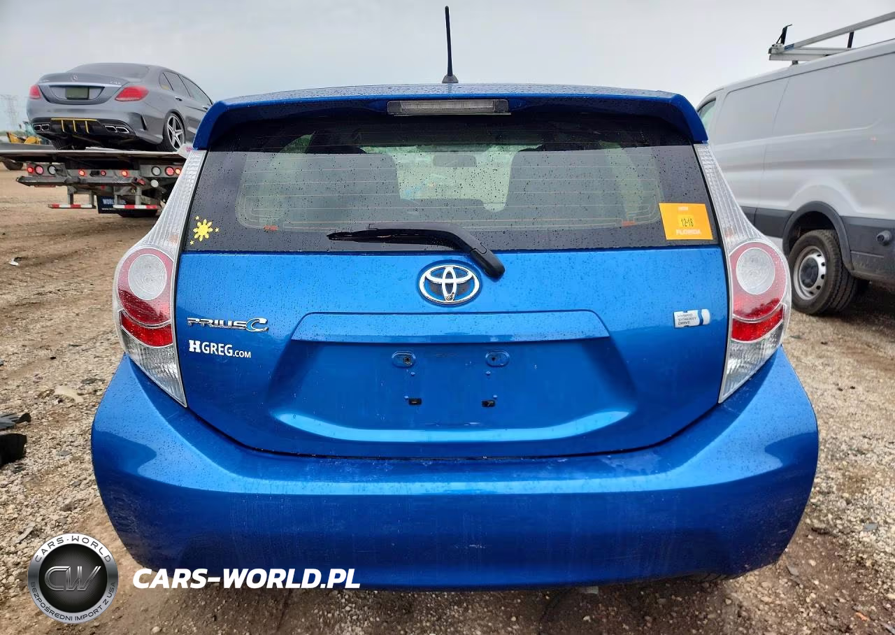 2014 Toyota Prius C One VIN:JTDKDTB38E1075990 - 6