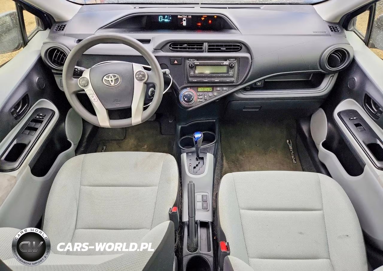 2014 Toyota Prius C One VIN:JTDKDTB38E1075990 - 8