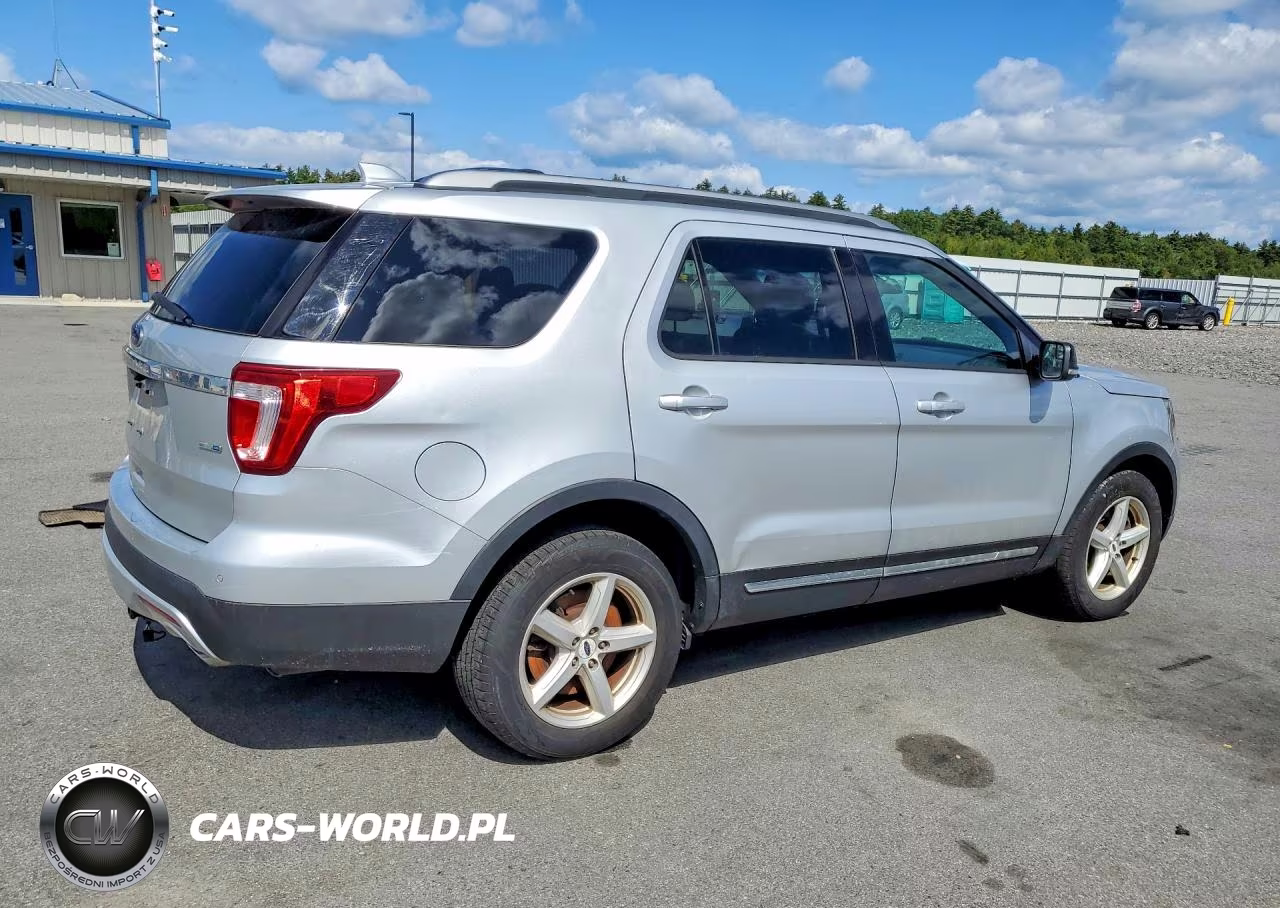 2016 Ford Explorer Xlt VIN:1FM5K8DH9GGB90683 - 3