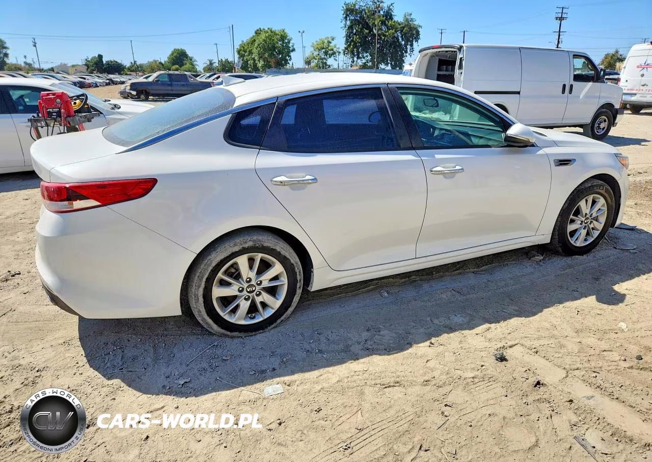 2016 Kia Optima Lx VIN:KNAGT4L31G5102453 - 3