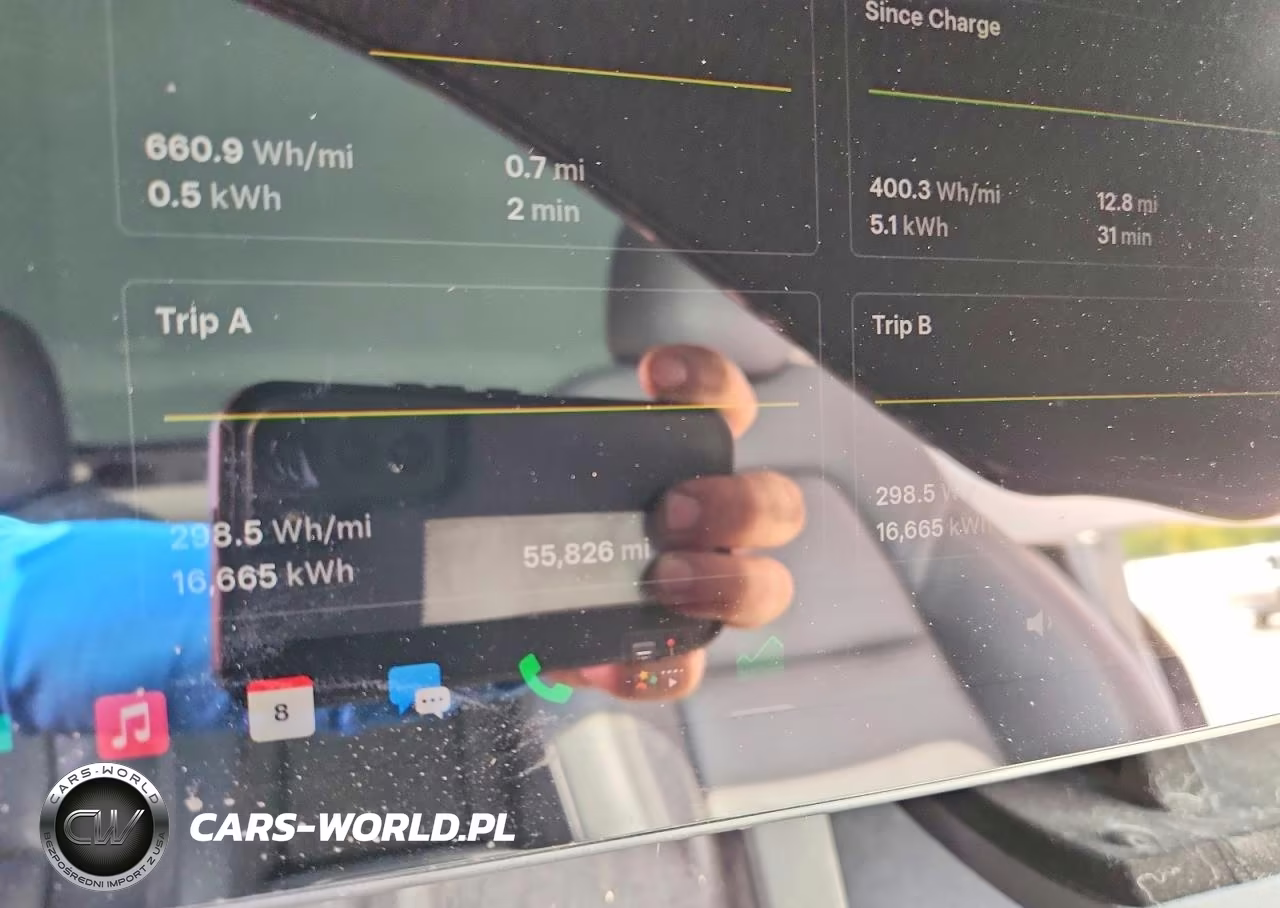 2022 Tesla Model Y VIN:7SAYGDEF2NF462400 - 9