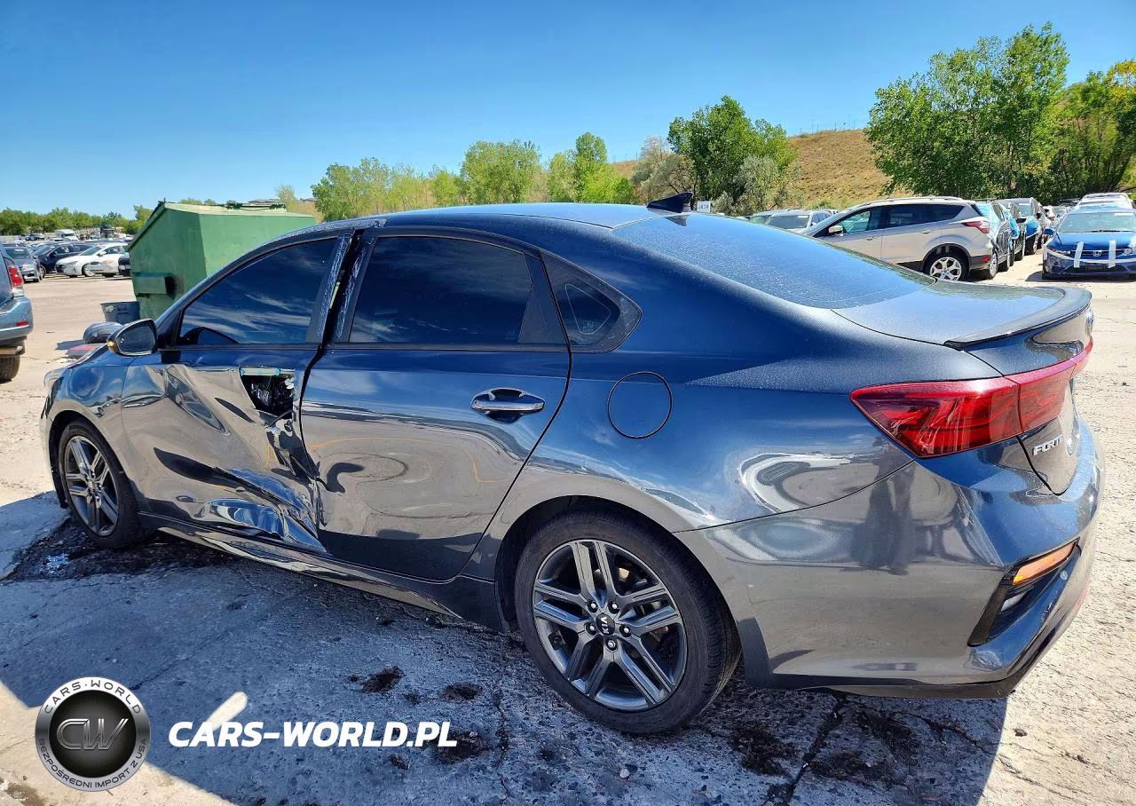 2021 Kia Forte Gt Line VIN:3KPF34AD5ME268422 - 2