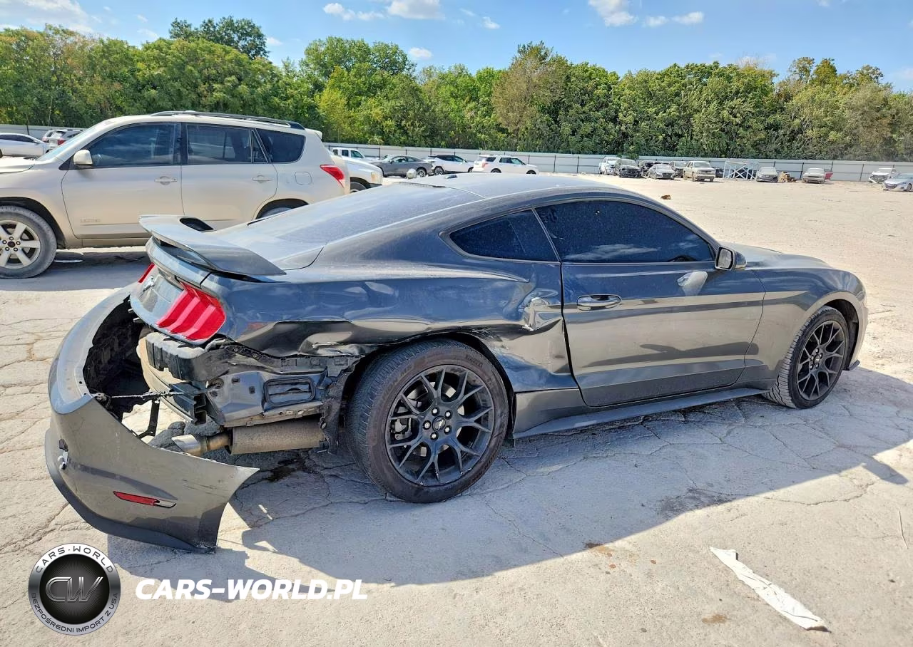 2018 Ford Mustang VIN:1FA6P8TH4J5122750 - 3
