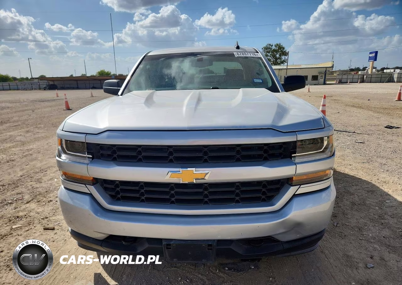 2018 Chevrolet Silverado C1500 Custom VIN:3GCPCPEC7JG158818 - 5