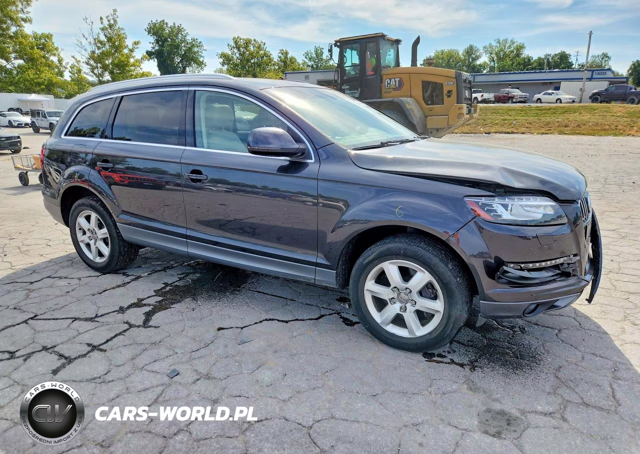 2014 Audi Q7 Premium Plus VIN:WA1LGAFE7ED000816 - 4
