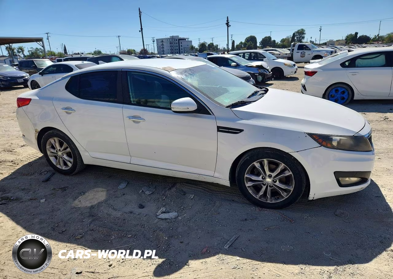 2013 Kia Optima Lx VIN:5XXGM4A79DG208095 - 4