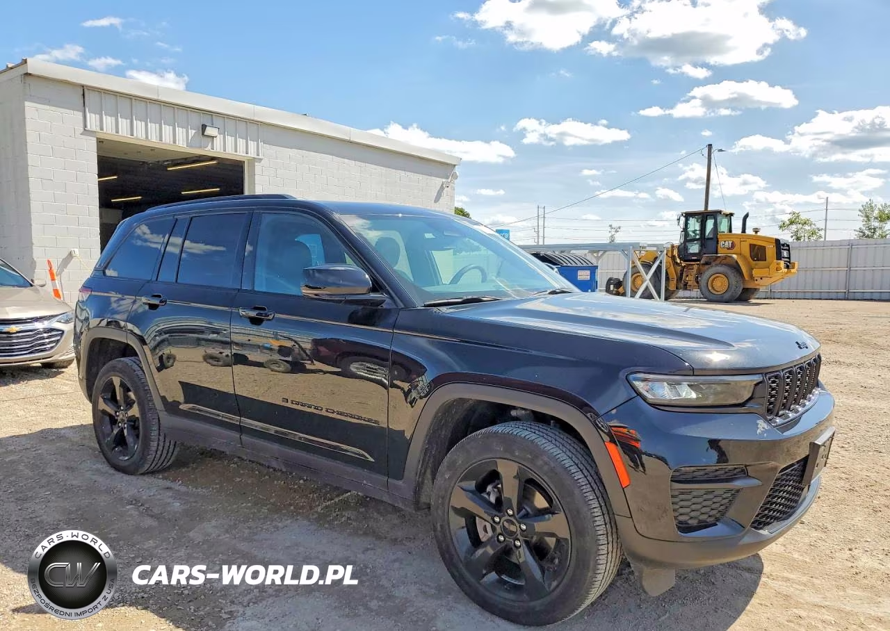 2024 Jeep Grand Cherokee Laredo VIN:1C4RJHAG7RC168390 - 4