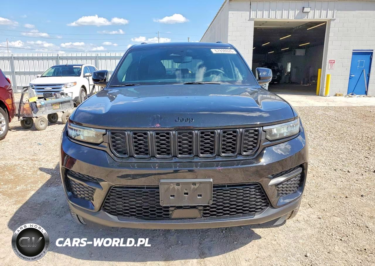 2024 Jeep Grand Cherokee Laredo VIN:1C4RJHAG7RC168390 - 5