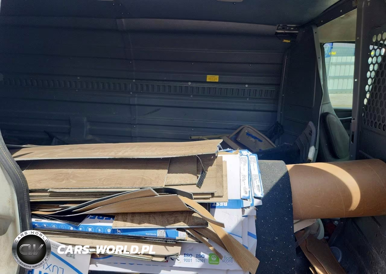 2019 Chevrolet Express G2500 Delivery Van VIN:1GCWGAFP4K1227379 - 11