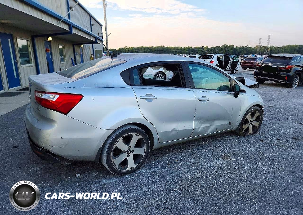 2015 Kia Rio Sx VIN:KNADN4A31F6422056 - 3