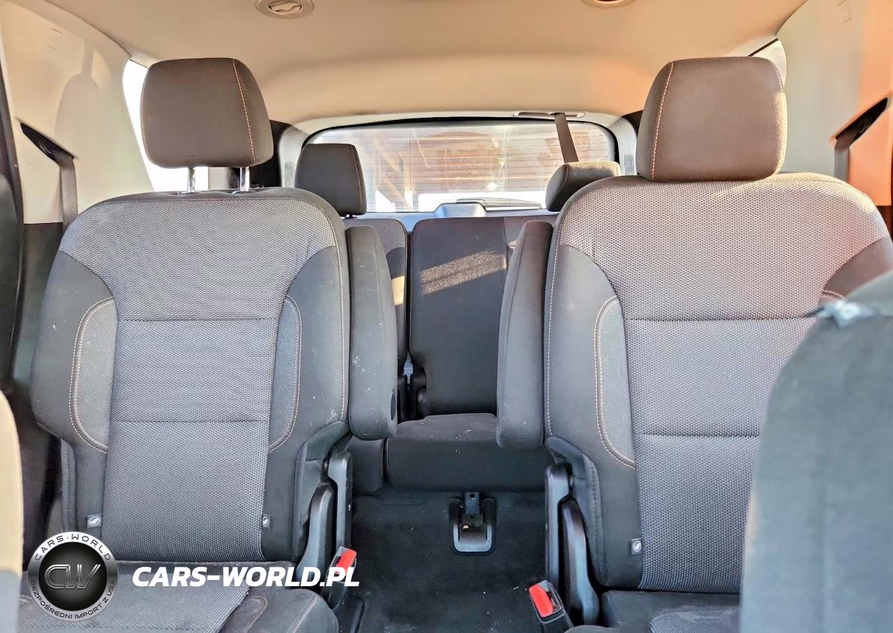 2019 Chevrolet Traverse Lt VIN:1GNERGKW3KJ319452 - 10