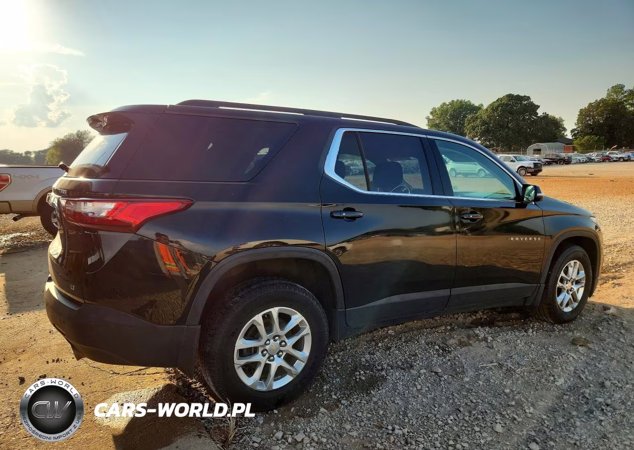 2019 Chevrolet Traverse Lt VIN:1GNERGKW3KJ319452 - 3