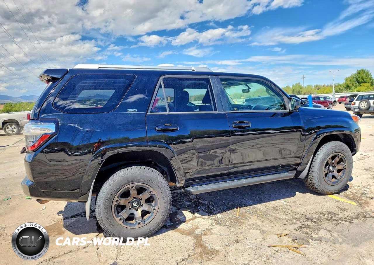 2018 Toyota 4Runner Sr5 VIN:JTEBU5JR0J5558146 - 3