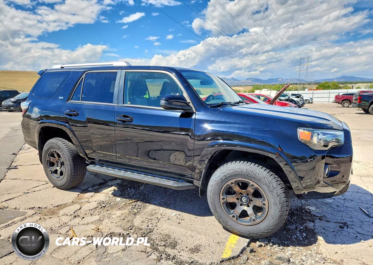 2018 Toyota 4Runner Sr5 VIN:JTEBU5JR0J5558146 - 4