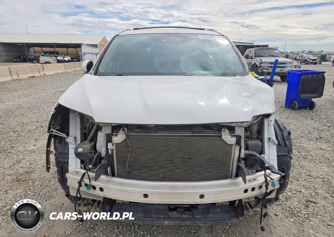 2018 Honda Pilot Touring VIN:5FNYF5H99JB017691 - 5