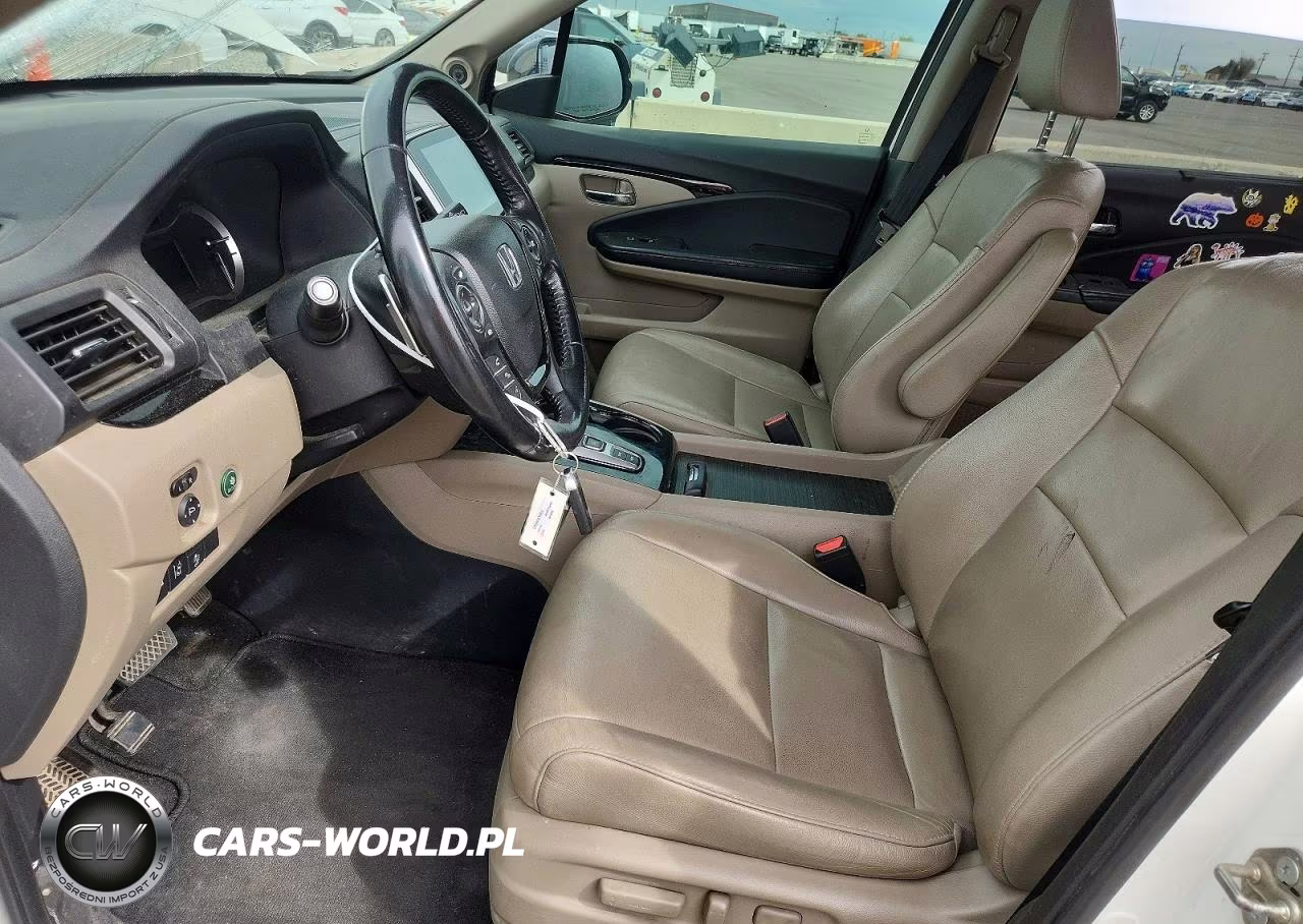 2018 Honda Pilot Touring VIN:5FNYF5H99JB017691 - 7
