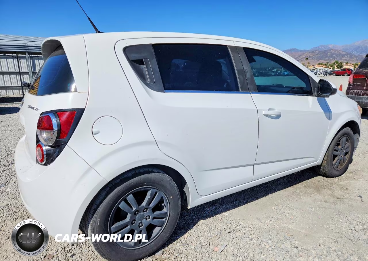 2013 Chevrolet Sonic Lt VIN:1G1JC6SH2D4197374 - 3
