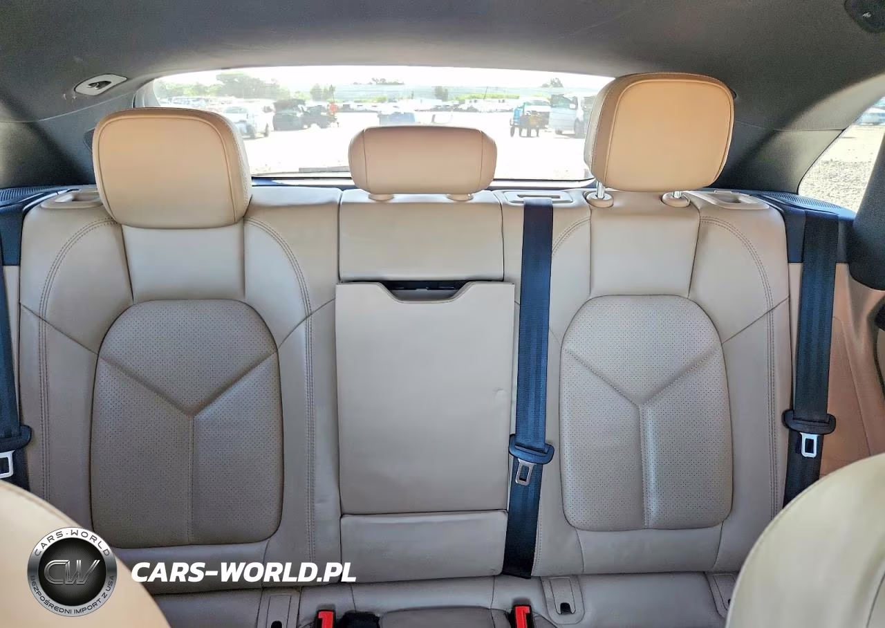 2020 Porsche Macan VIN:WP1AA2A58LLB05670 - 10