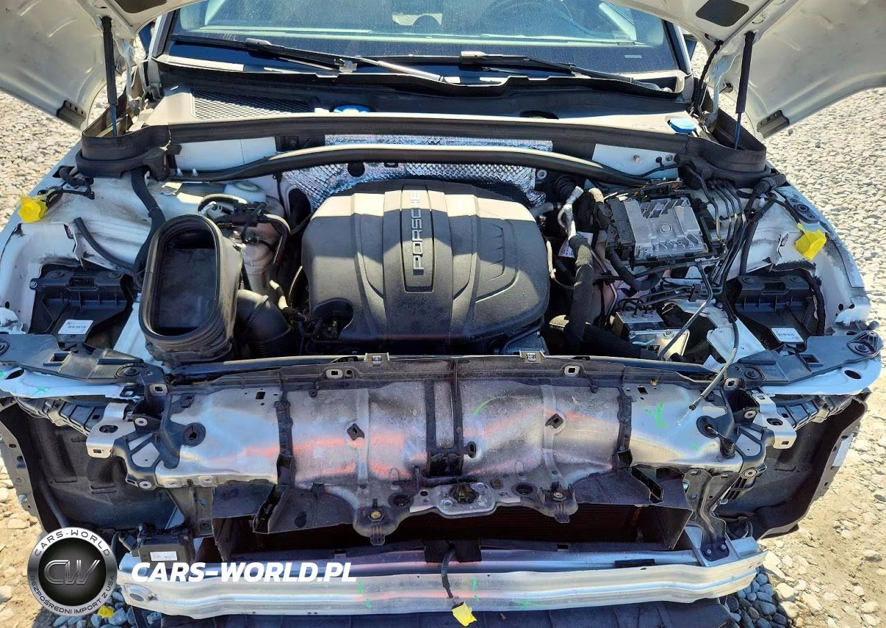 2020 Porsche Macan VIN:WP1AA2A58LLB05670 - 12