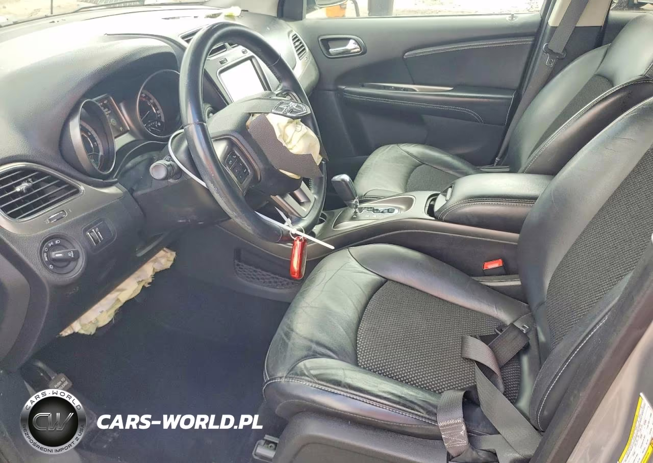 2019 Dodge Journey Crossroad VIN:3C4PDCGG9KT680431 - 7