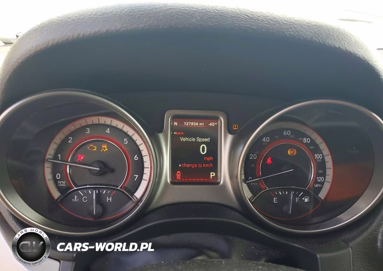 2019 Dodge Journey Crossroad VIN:3C4PDCGG9KT680431 - 9