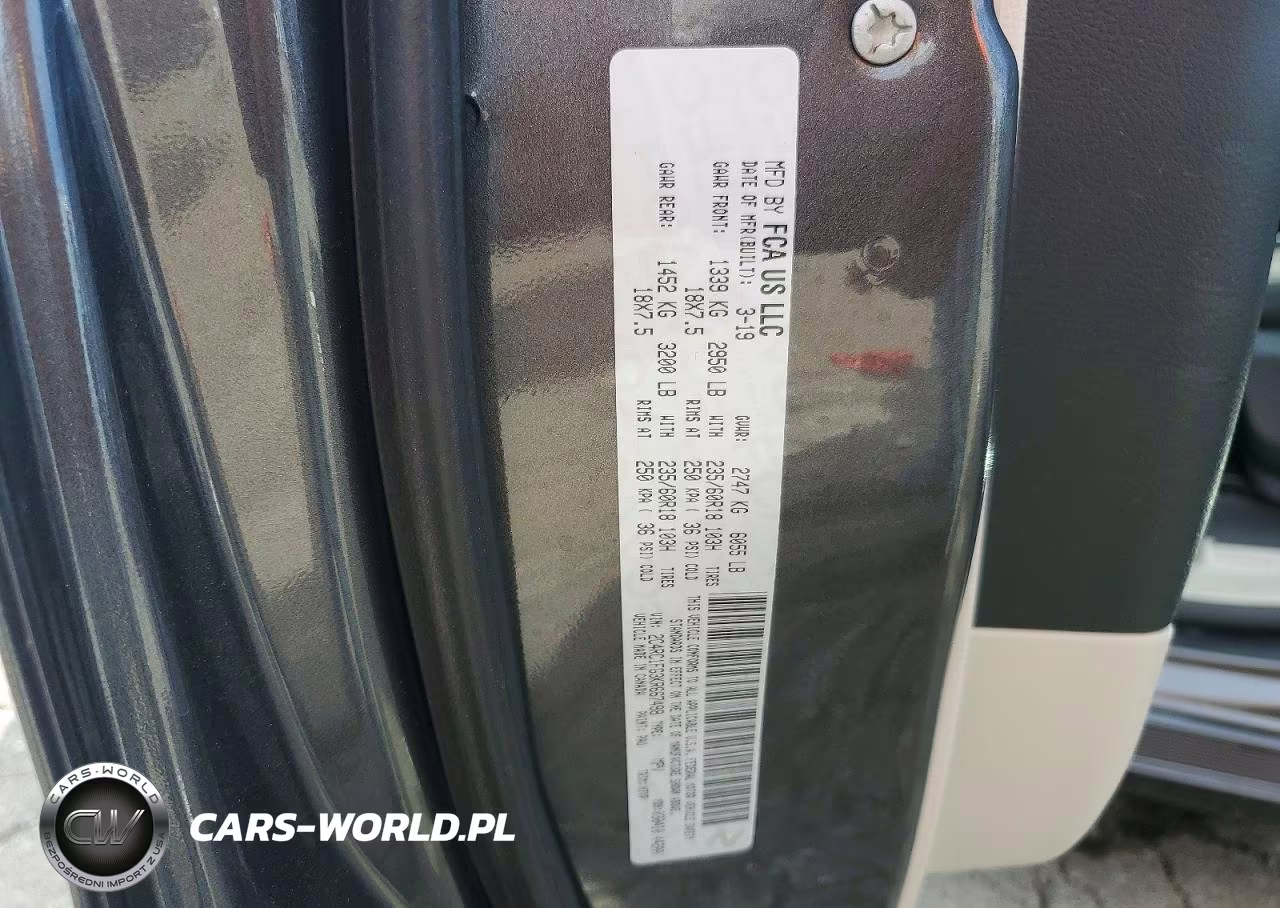 2019 Chrysler Pacifica Touring Plus VIN:2C4RC1FG3KR667498 - 13