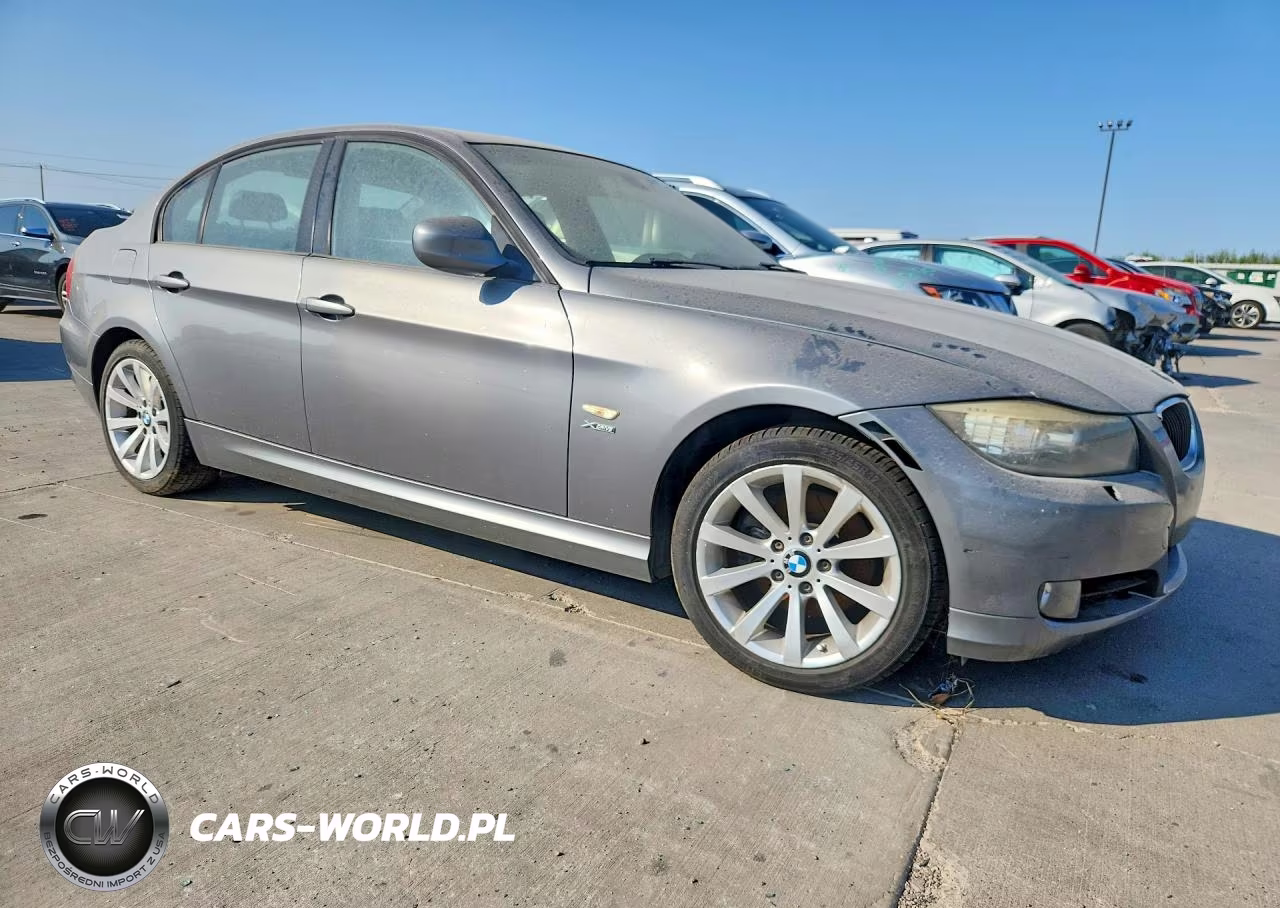 2011 BMW 328I XDRIVE VIN:WBAPK5C52BF123454 - 4