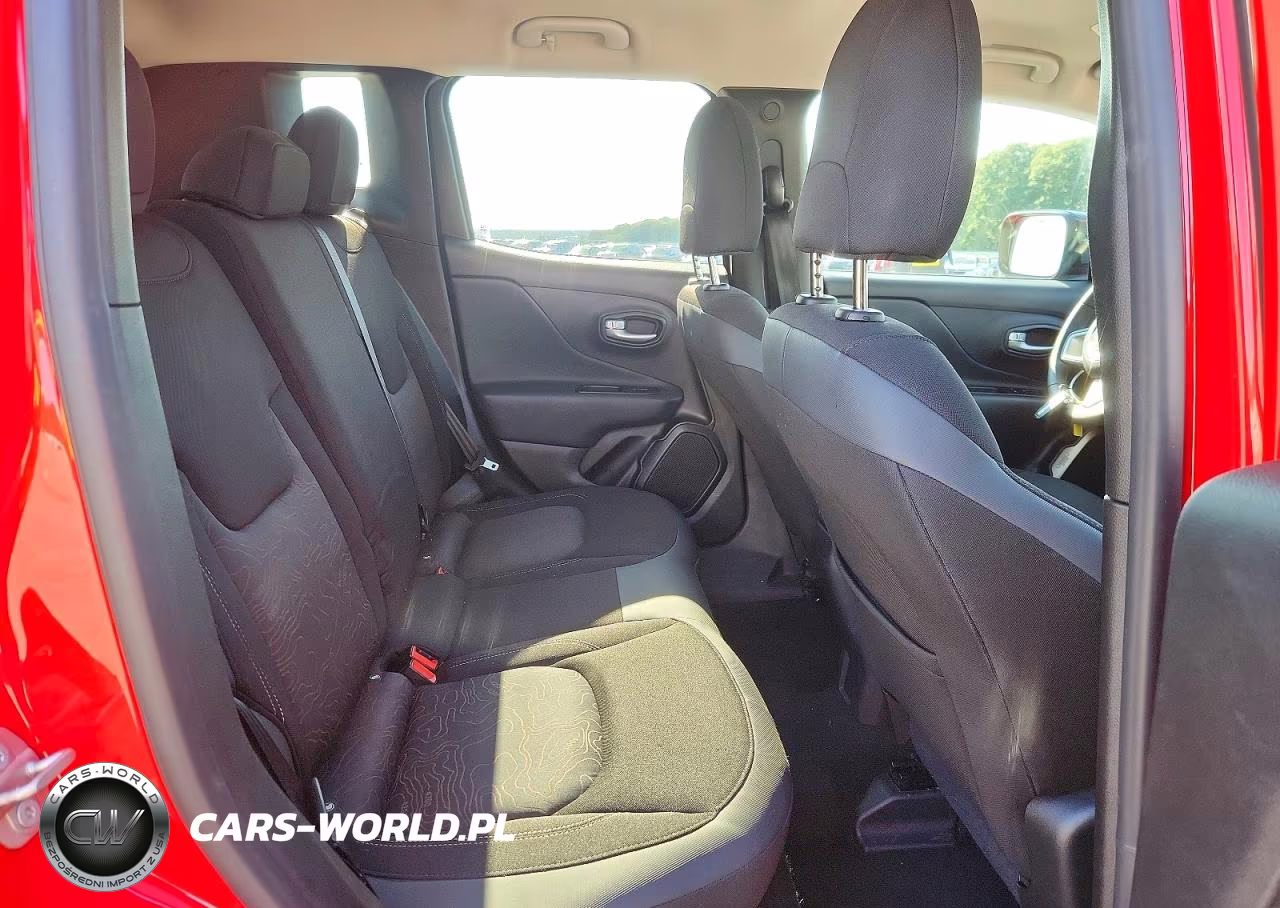 2023 Jeep Renegade Latitude VIN:ZACNJDB19PPP72336 - 10