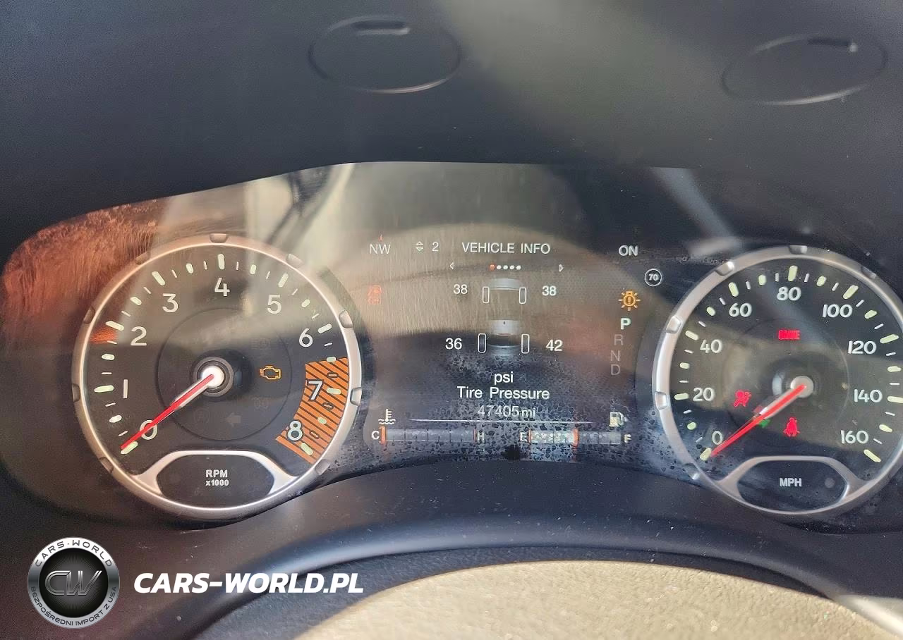 2023 Jeep Renegade Latitude VIN:ZACNJDB19PPP72336 - 9