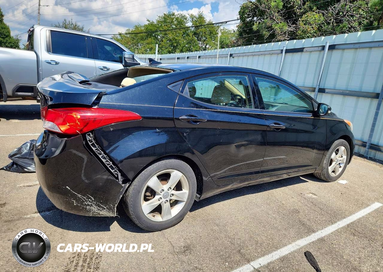 2013 Hyundai Elantra Gls VIN:KMHDH4AE0DU657872 - 3