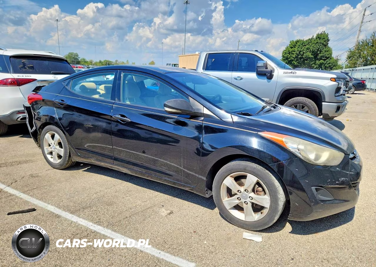 2013 Hyundai Elantra Gls VIN:KMHDH4AE0DU657872 - 4