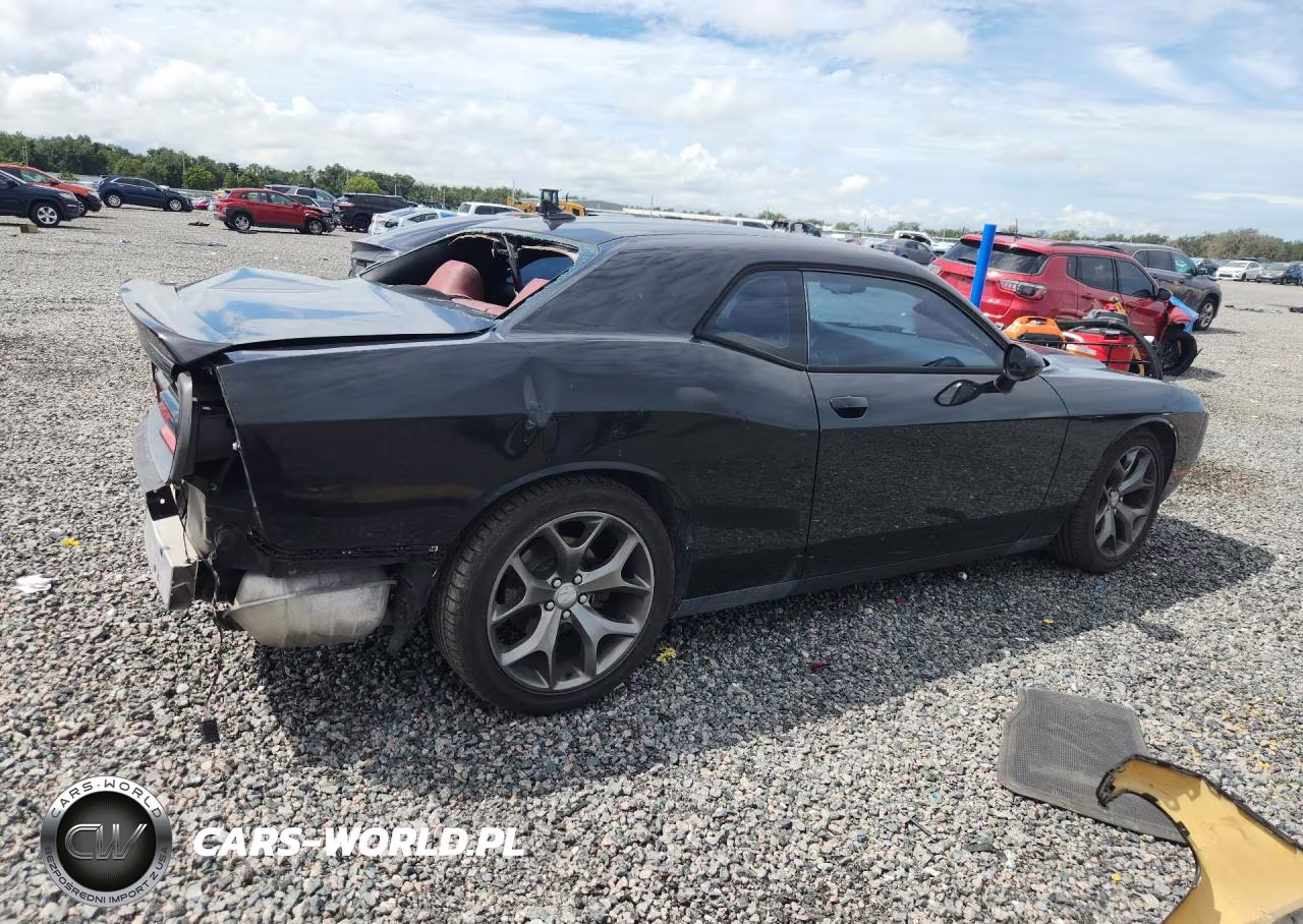 2015 Dodge Challenger Sxt Plus VIN:2C3CDZBG2FH775330 - 3
