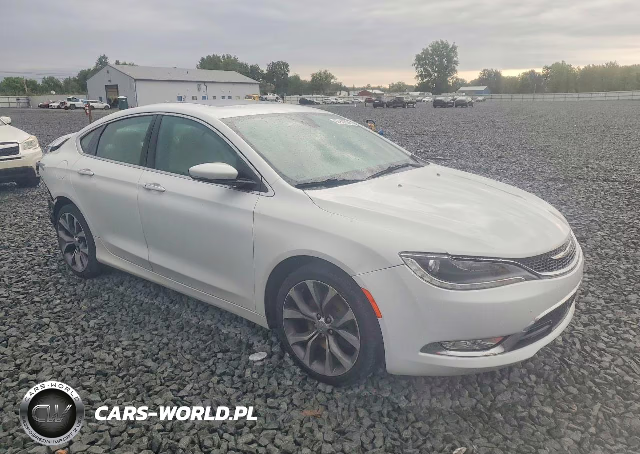 2015 Chrysler 200 C VIN:1C3CCCCB6FN640958 - 4