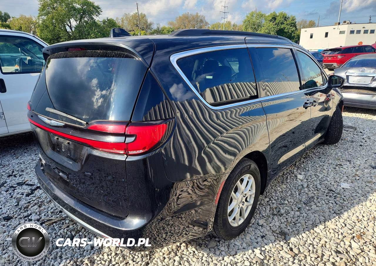 2022 Chrysler Pacifica Touring L VIN:2C4RC1BG6NR171119 - 3
