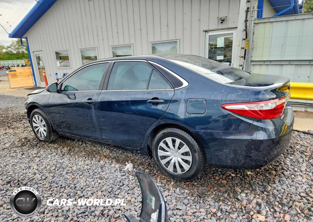 2016 Toyota Camry Le VIN:4T1BF1FK3GU251972 - 2