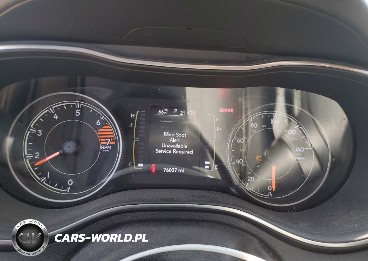 2020 Jeep Cherokee Latitude Plus VIN:1C4PJMLB1LD573437 - 9