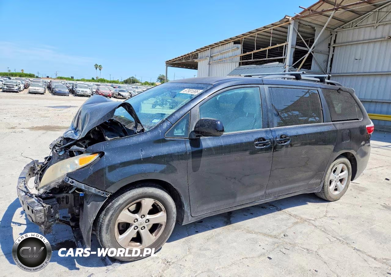 2015 Toyota Sienna Le