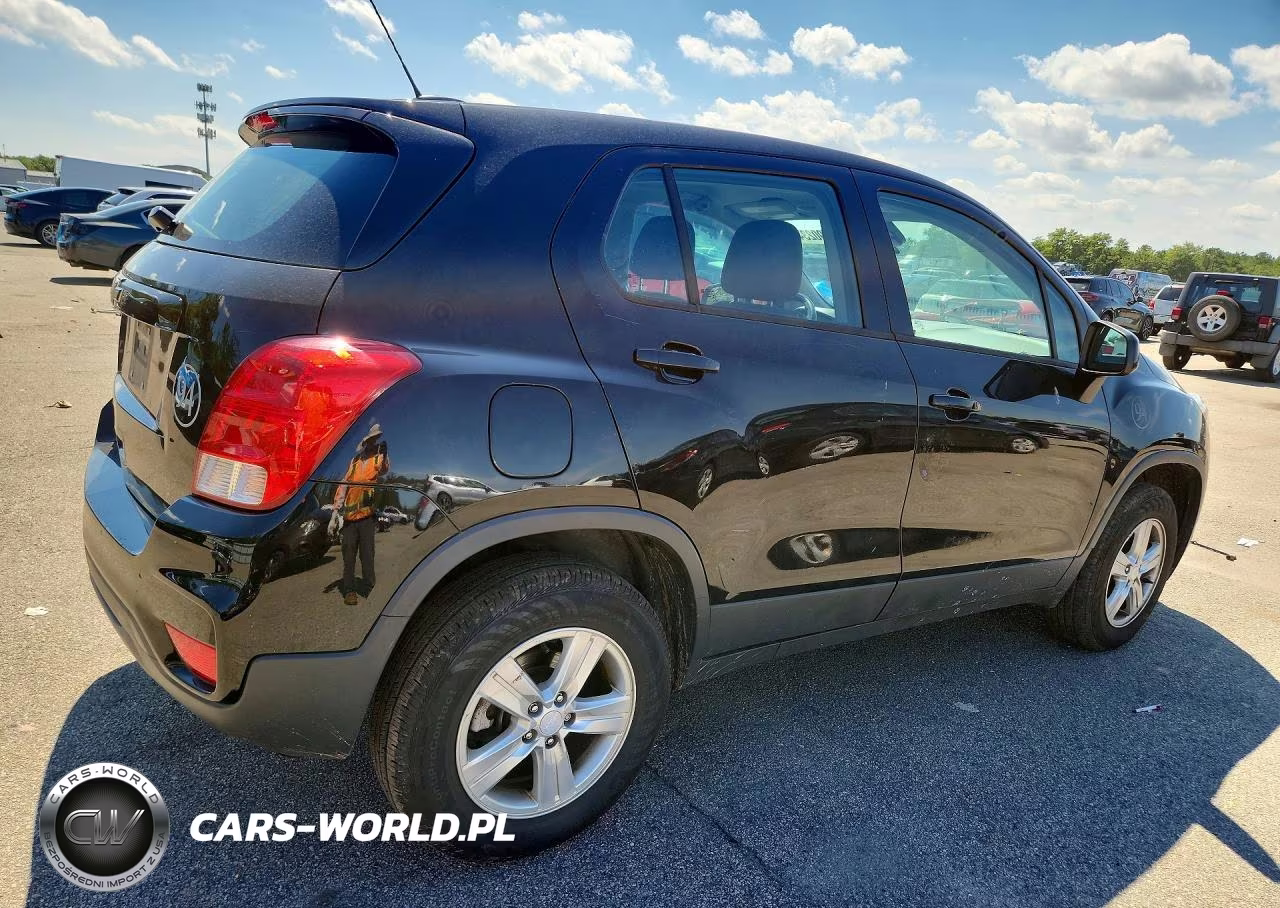 2019 Chevrolet Trax Ls VIN:3GNCJNSB3KL158559 - 3