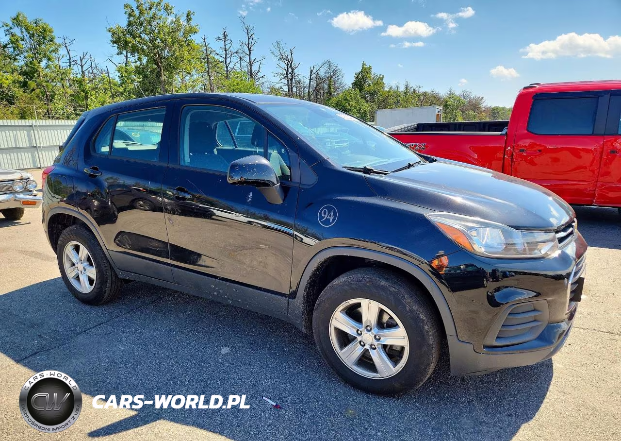 2019 Chevrolet Trax Ls VIN:3GNCJNSB3KL158559 - 4