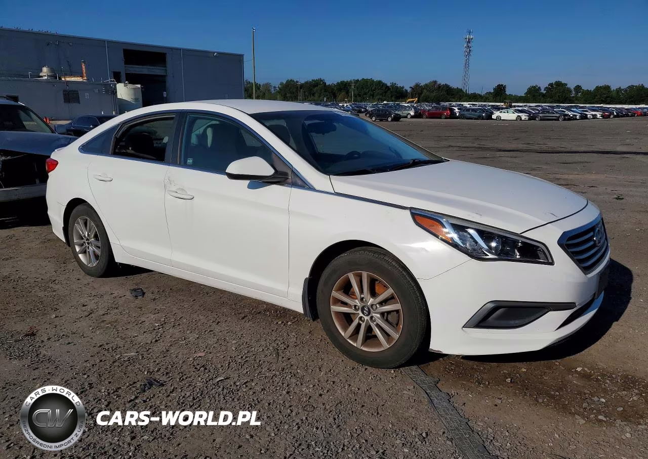 2016 Hyundai Sonata Se VIN:5NPE24AF9GH326774 - 4