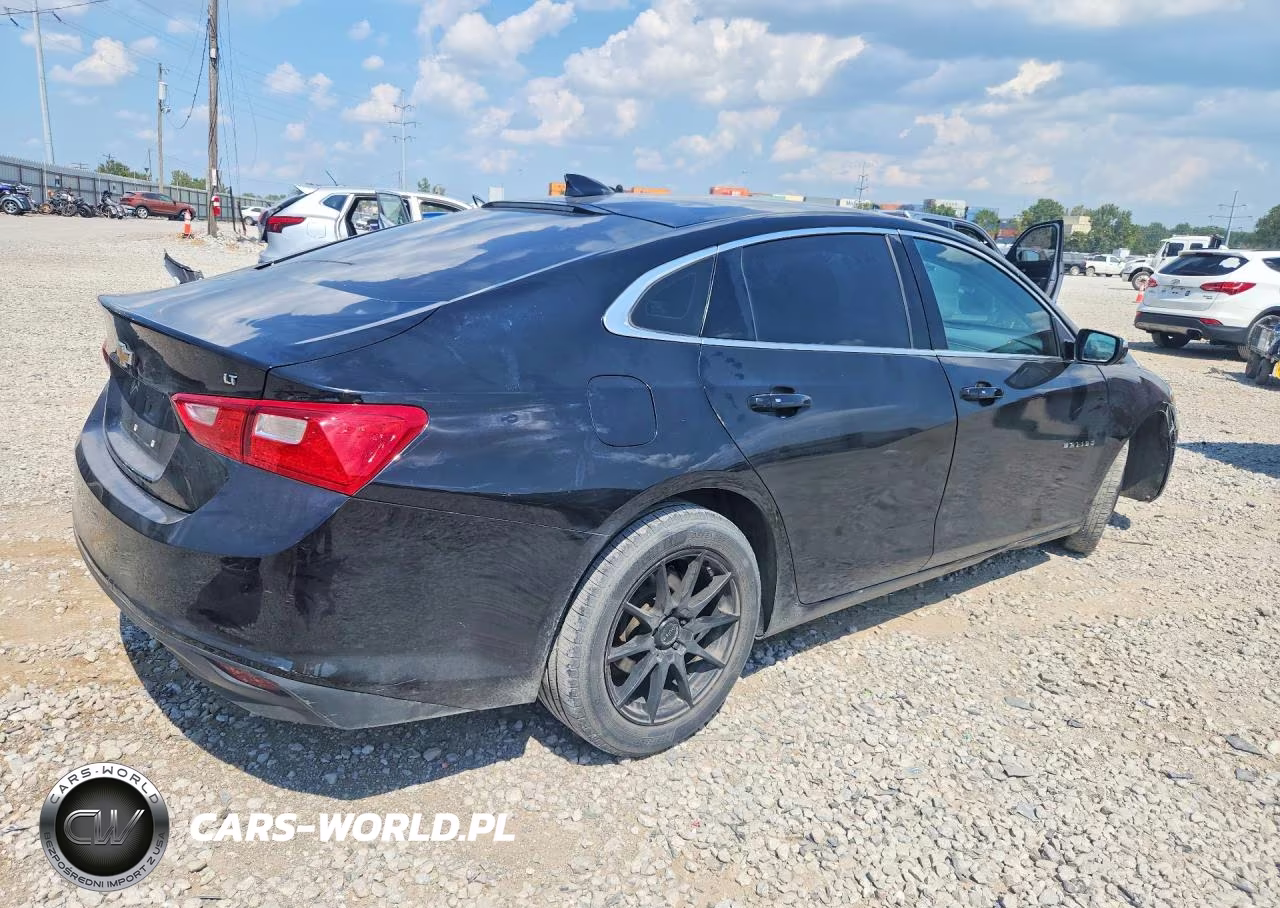 2018 Chevrolet Malibu Lt VIN:1G1ZD5ST3JF151678 - 3