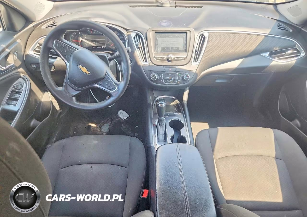2018 Chevrolet Malibu Lt VIN:1G1ZD5ST3JF151678 - 8