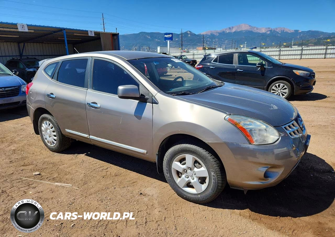2011 Nissan Rogue S VIN:JN8AS5MV1BW681968 - 4