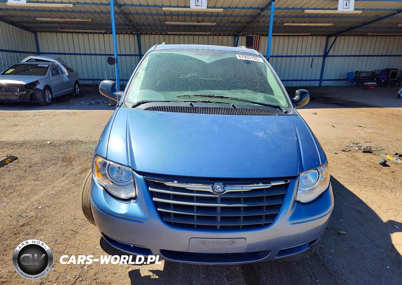 2007 Chrysler Town & Country Touring VIN:2A4GP54L67R360881 - 5
