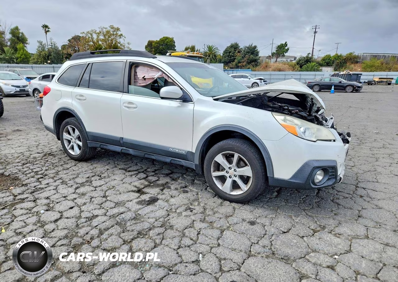 2014 Subaru Outback 2.5I Premium VIN:4S4BRBCC6E3237352 - 4