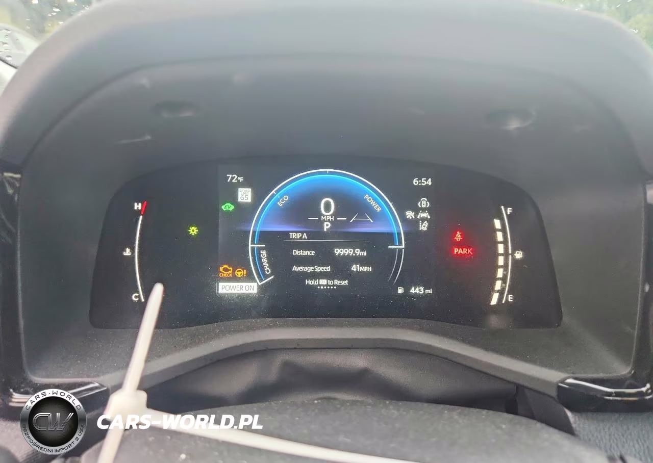 2025 Toyota Camry Le VIN:4T1DBADK8SU509063 - 9