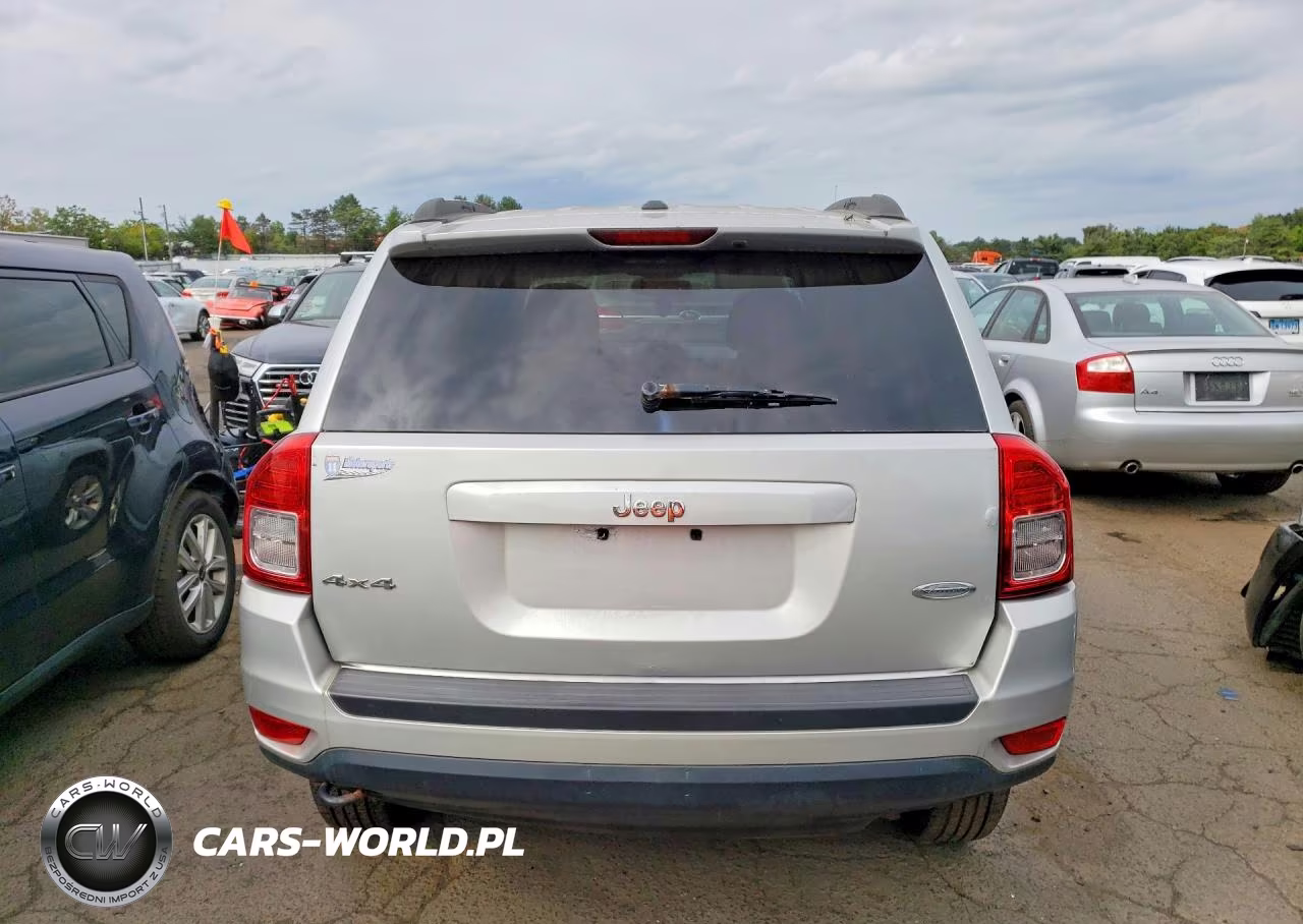 2012 Jeep Compass Latitude VIN:1C4NJDEB8CD621746 - 6